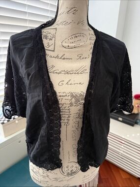 Black Lace-Trim Open Front Shrug